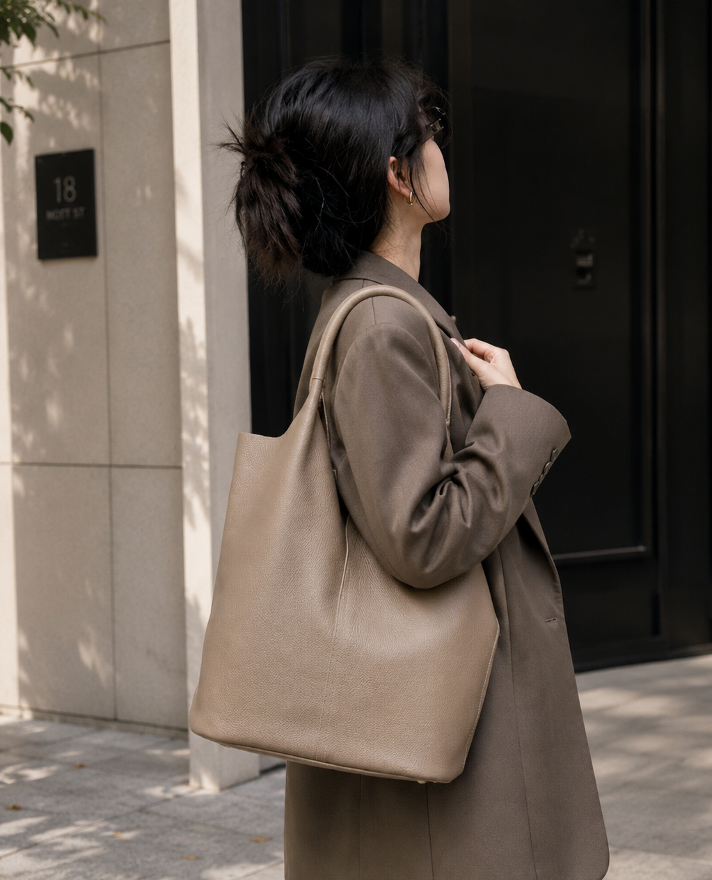 Bolsa de Cuero con Neceser Interior