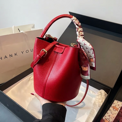 Bolsos de Hombro tipo Bucket con Costura de Hilo