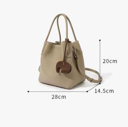 Bolso de Cuero con Adorno de Elefantito