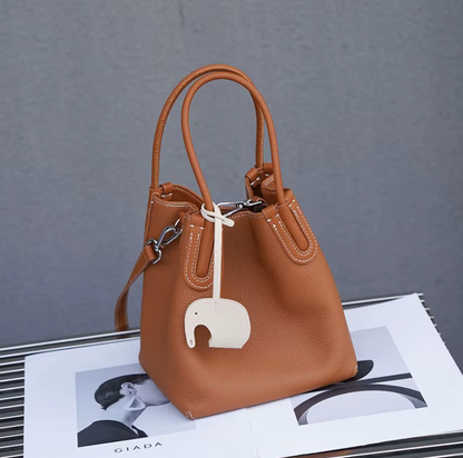 Bolso de Cuero con Adorno de Elefantito