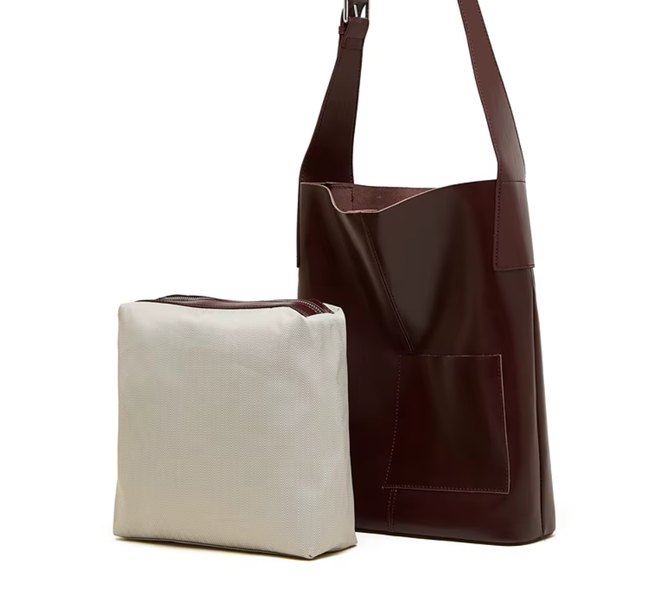 Bolso de Mujer en Cuero Genuino con Diseño Elegante y Funcional