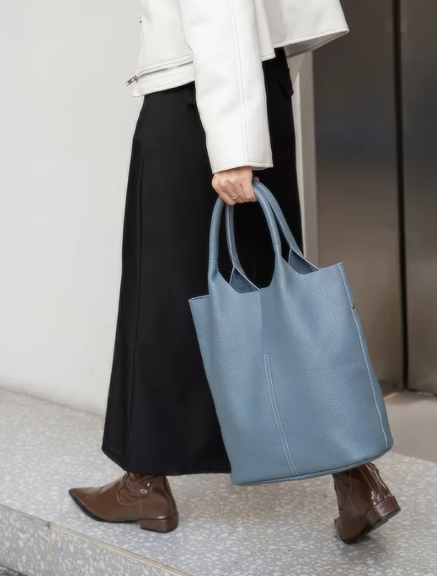 Bolsa de Cuero Genuino con Neceser Interior