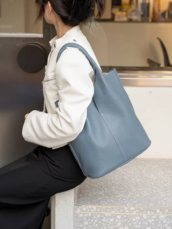 Bolsa de Cuero Genuino con Neceser Interior