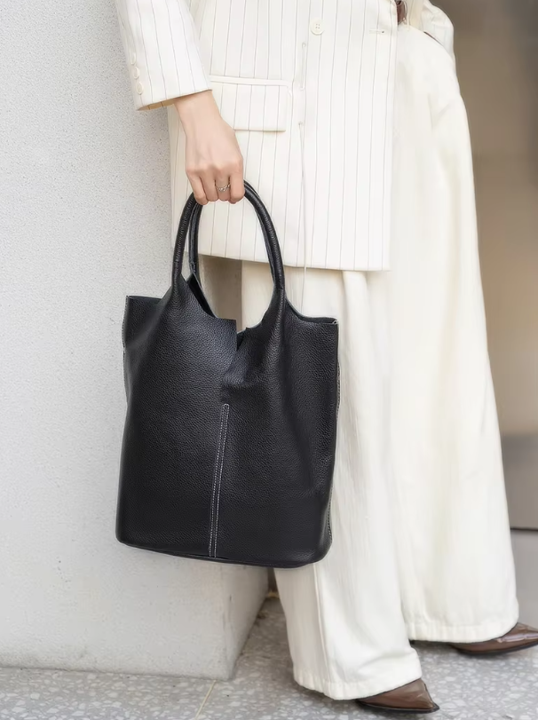 Bolsa de Cuero Genuino con Neceser Interior