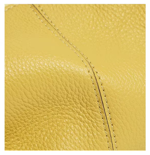 Bolso Bandolera en Cuero Genuino Minimalista