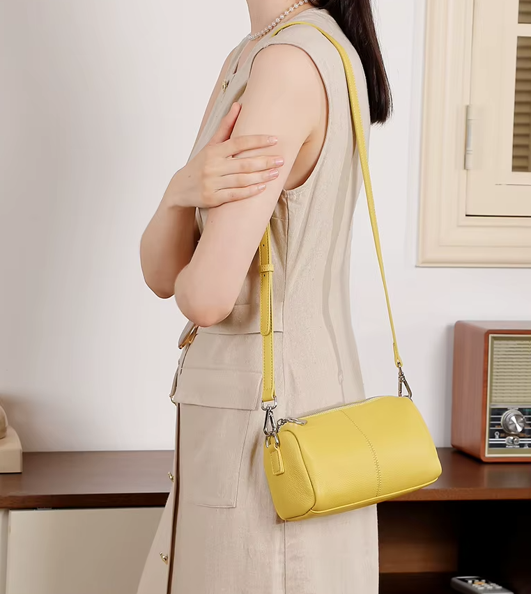 Bolso Bandolera en Cuero Genuino Minimalista