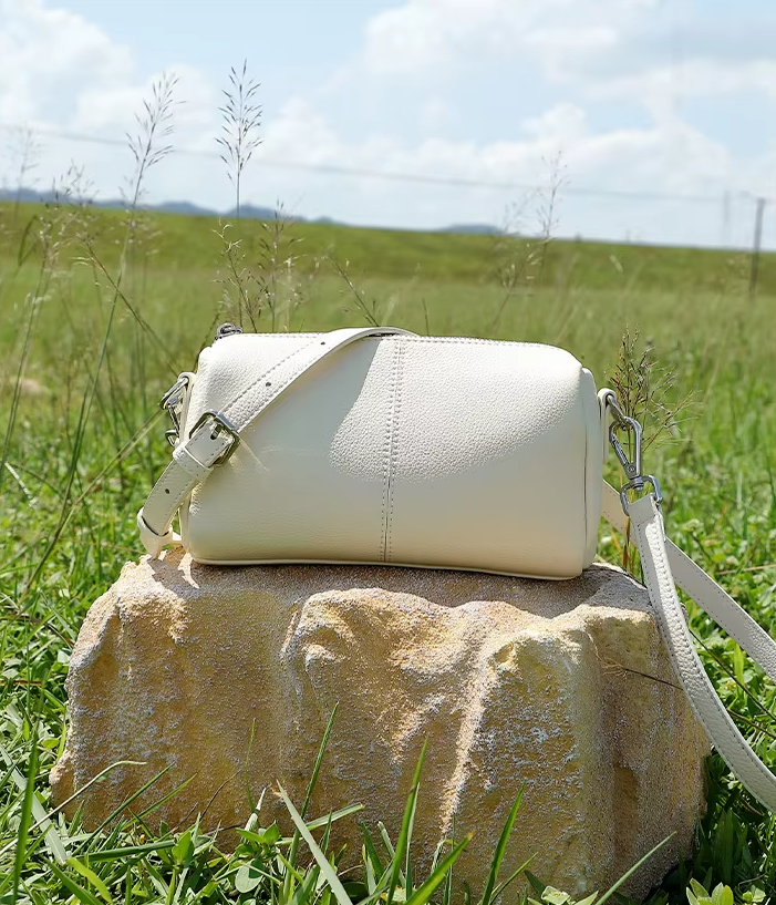 Bolso Bandolera en Cuero Genuino Minimalista