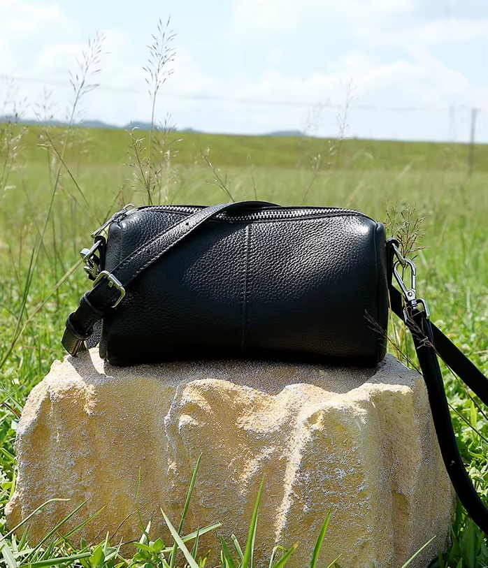 Bolso Bandolera en Cuero Genuino Minimalista