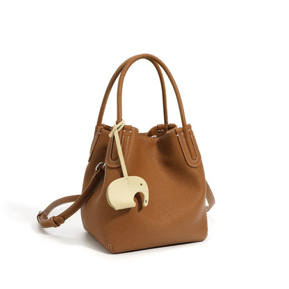Bolso de Cuero con Adorno de Elefantito