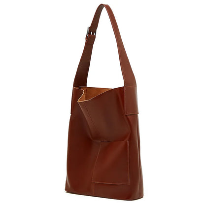 Bolso en Cuero Genuino con Diseño Elegante y Funcional