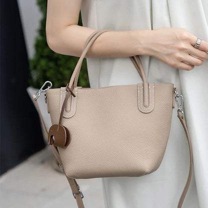 Bolso de Cuero con Adorno de Elefantito
