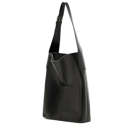 Bolso en Cuero Genuino con Diseño Elegante y Funcional