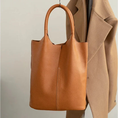 Bolsa de Cuero con Neceser Interior