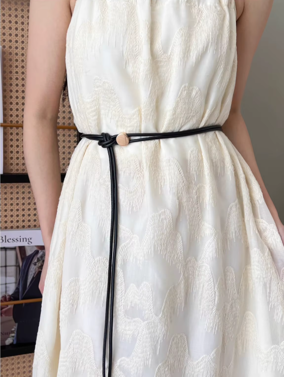 Cinturón Fino Elegante – El Detalle que Transforma tu Look&nbsp;